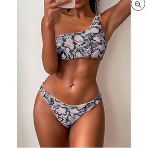 NWT ZAFUL Snakeskin Print One Shoulder Reversible Bikini Set